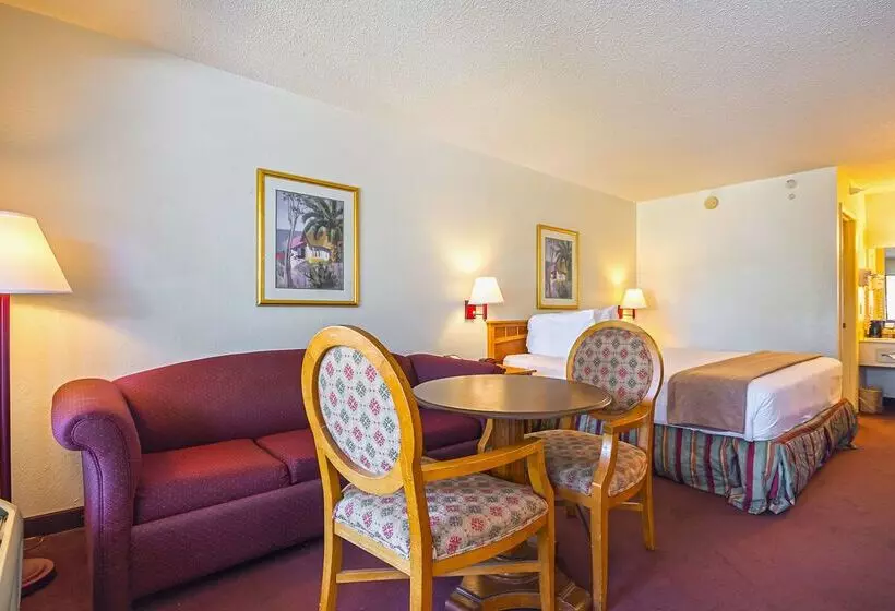 ホテル Americas Best Value Inn & Suites Melbourne