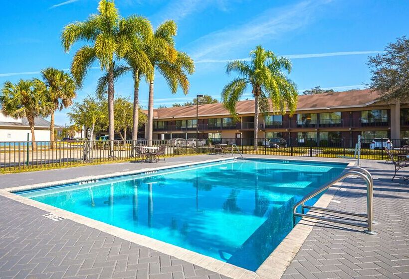 هتل Americas Best Value Inn & Suites Melbourne