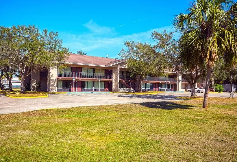 ホテル Americas Best Value Inn & Suites Melbourne