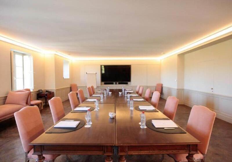 فندق Chateau De Berne