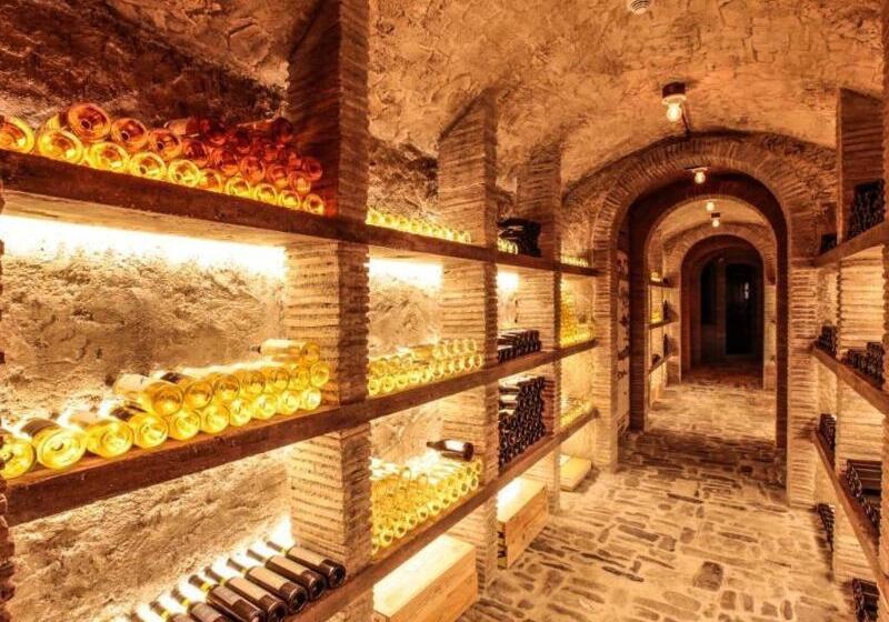 فندق Chateau De Berne