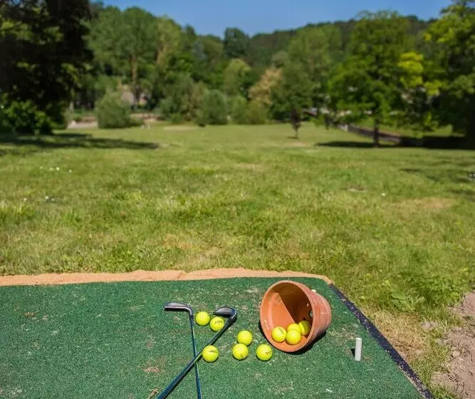 Отель Domaine De Brou