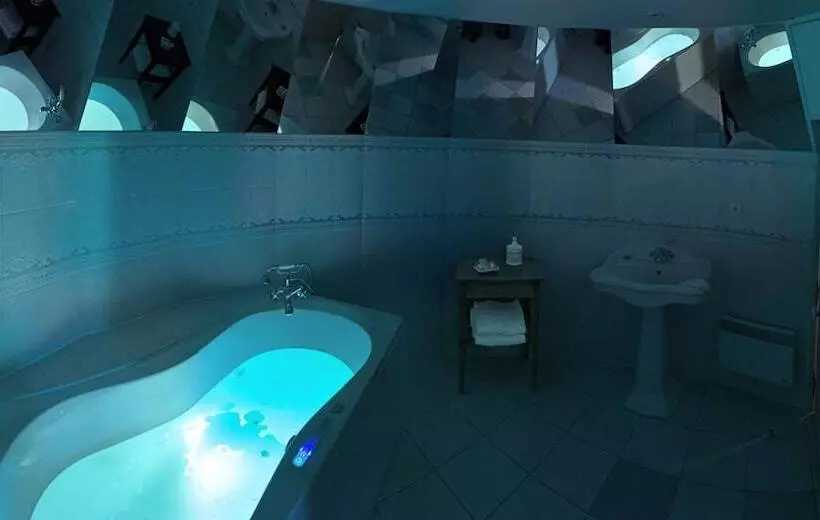 Отель Domaine De Brou