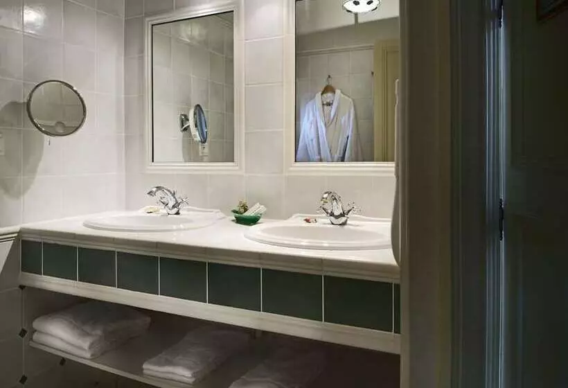 Отель Domaine De Brou