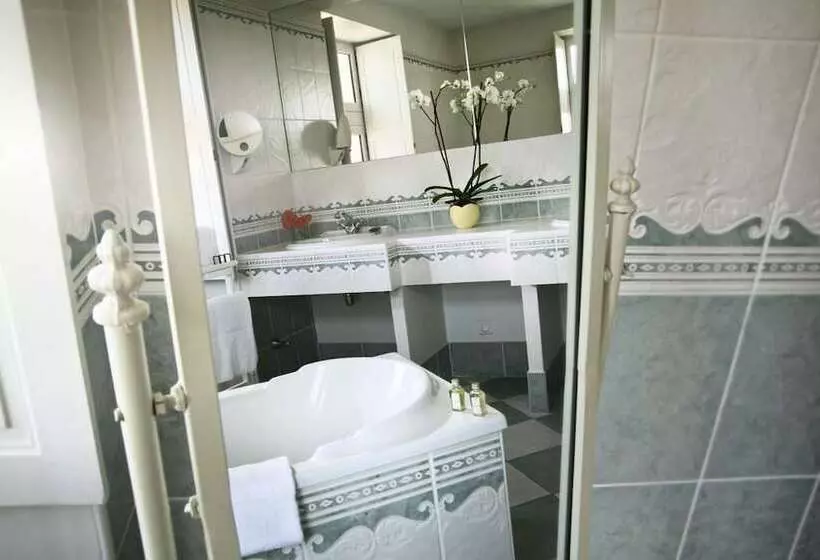 Отель Domaine De Brou