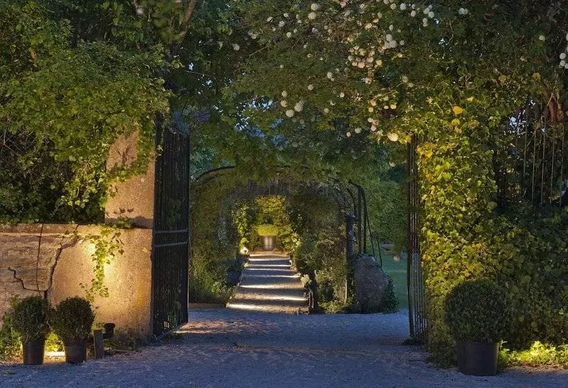 Отель Chateau De Courban And Spa Nuxe