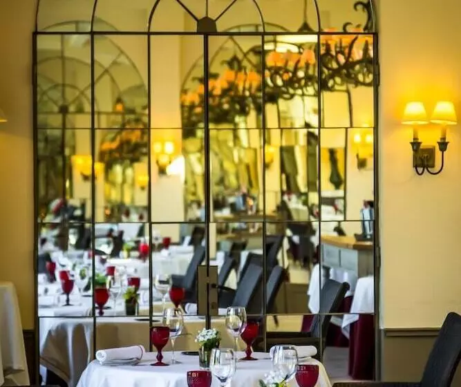 Отель Chateau De Courban And Spa Nuxe