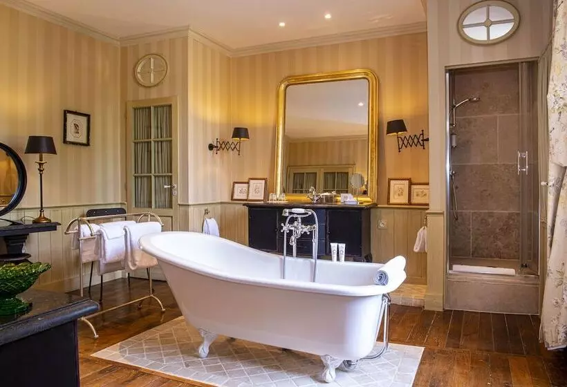 Отель Chateau De Courban And Spa Nuxe