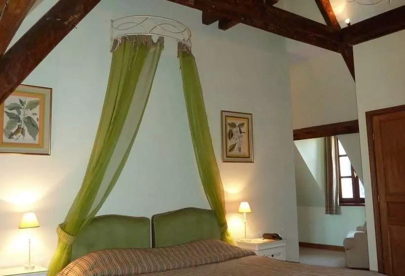 Hotel Chateau De Maulmont