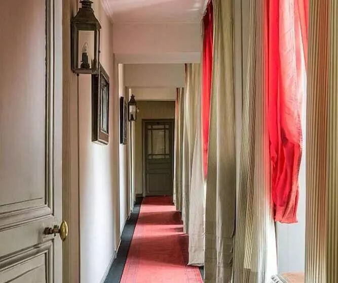 Отель Chateau Des Briottieres