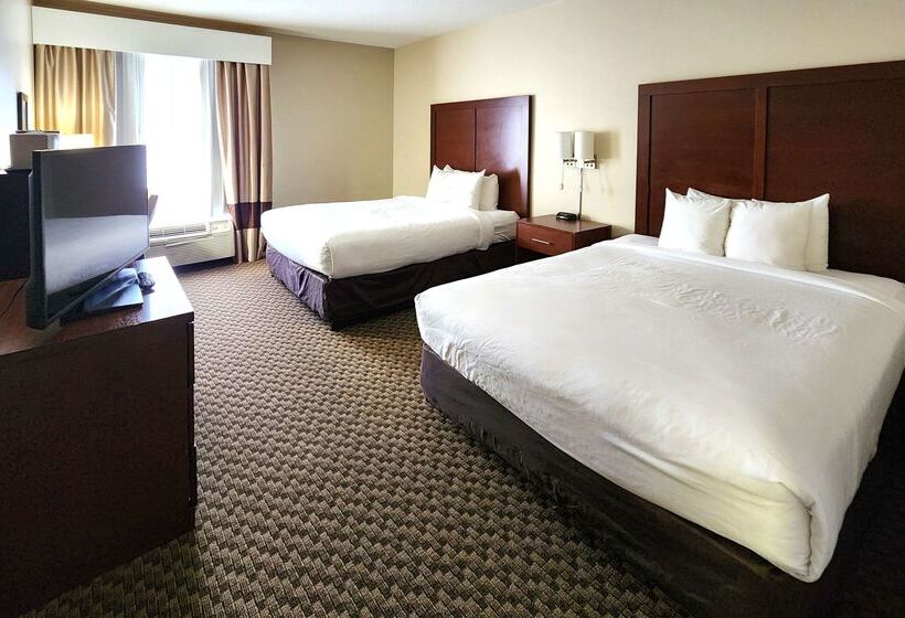 ホテル Comfort Inn & Suites Near Pocono Mountains