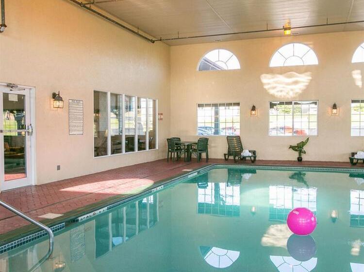 فندق Comfort Inn Warrensburg Station