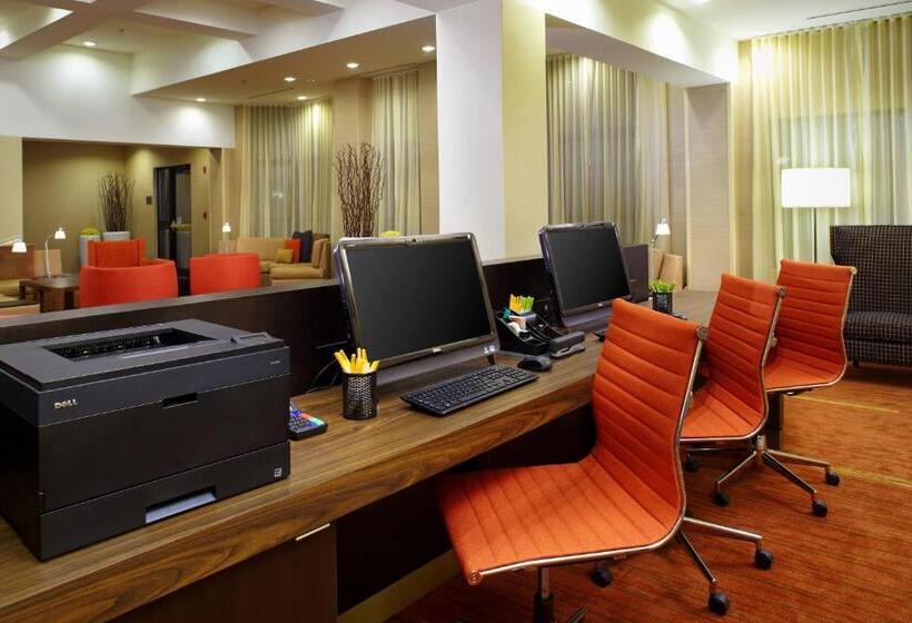 هتل Country Inn & Suites By Radisson, Convention Center