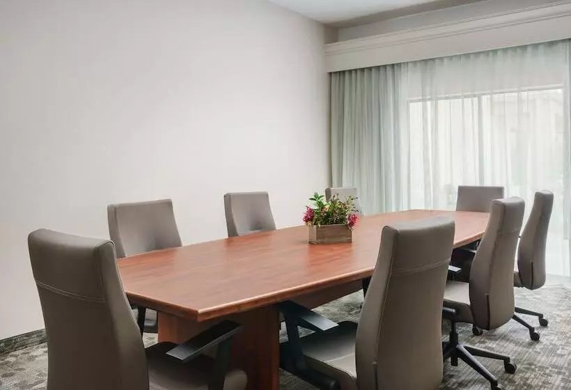 ホテル Courtyard By Marriott Dallas Lewisville