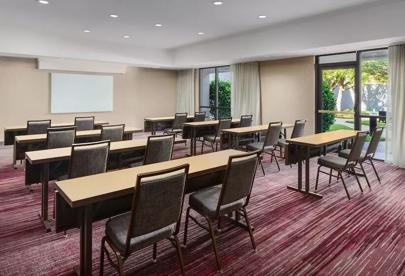 ホテル Courtyard By Marriott Dallas Lewisville