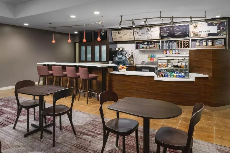 ホテル Courtyard By Marriott Dallas Lewisville