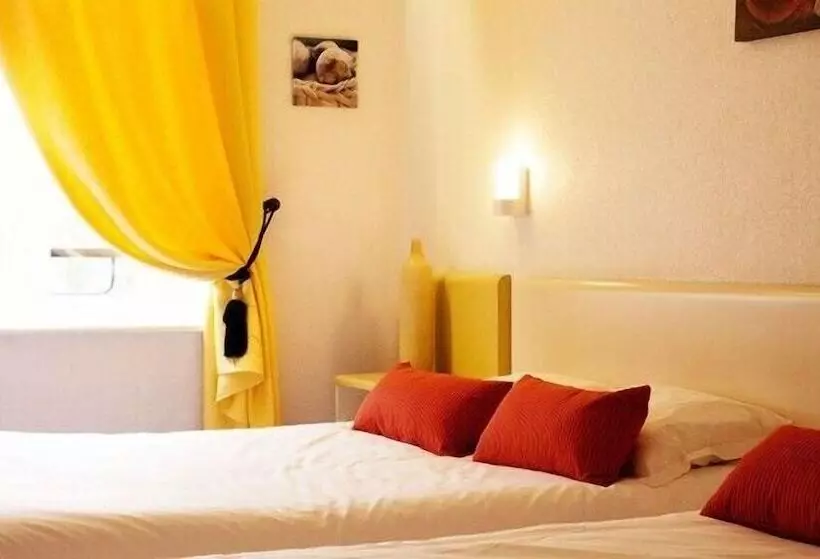 Отель De Lorraine