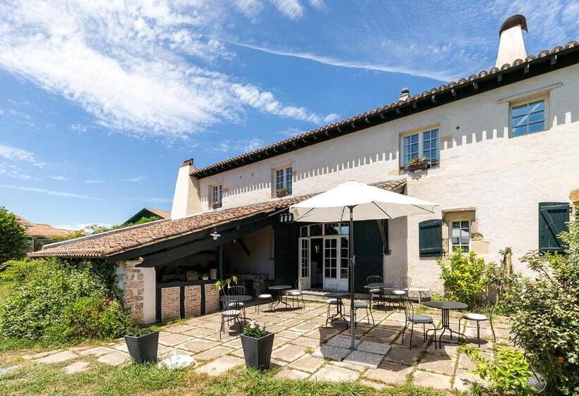 فندق Domaine De Bassilour