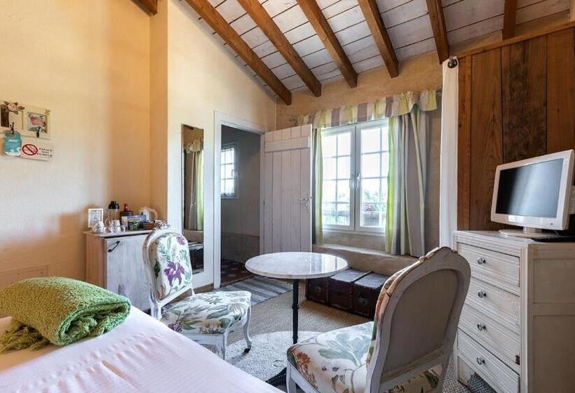 فندق Domaine De Bassilour