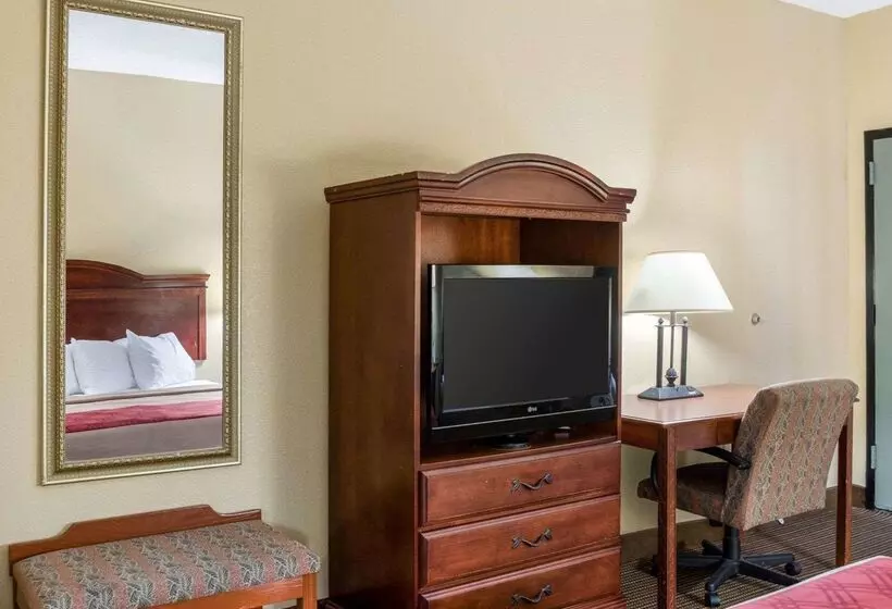 هتل Econo Lodge By Choice Greenville