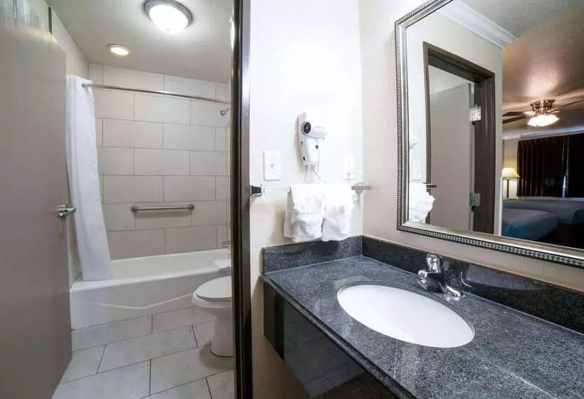 Отель Econo Lodge Inn & Suites Corpus Christi