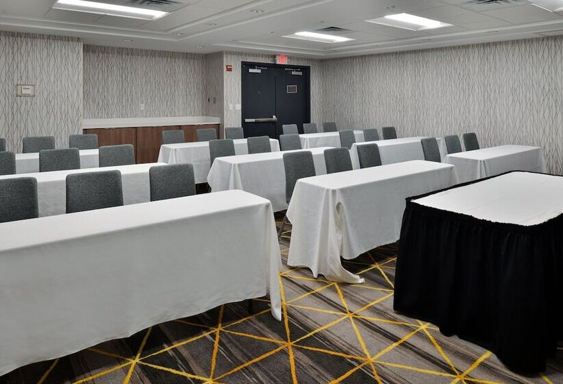 Holiday Inn Hotel & Suites Overland Park Convention Center By Ihg