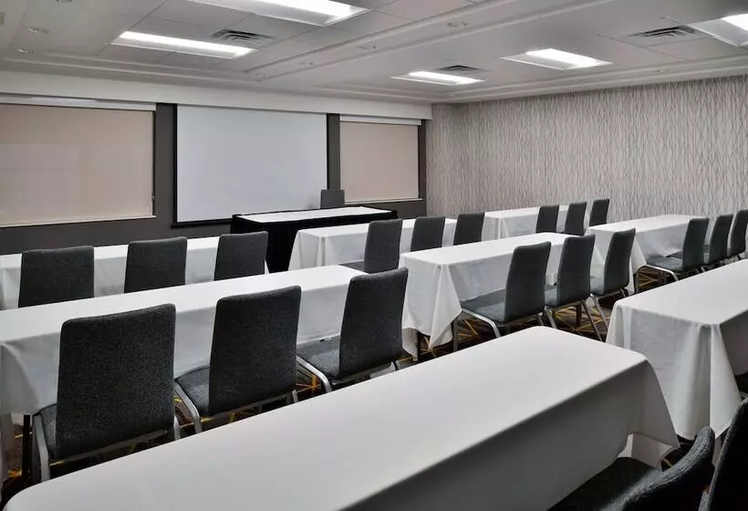 Holiday Inn Hotel & Suites Overland Park   Convention Center By Ihg