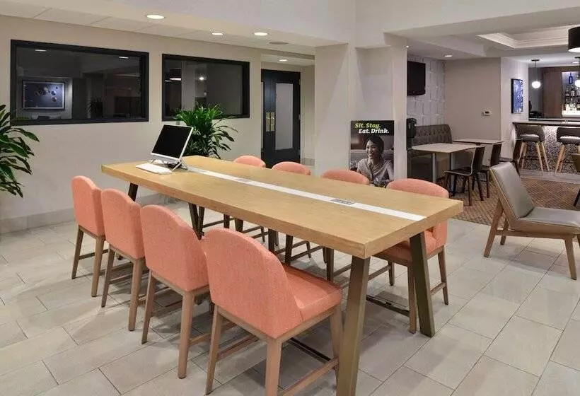 Holiday Inn Hotel & Suites Overland Park   Convention Center By Ihg