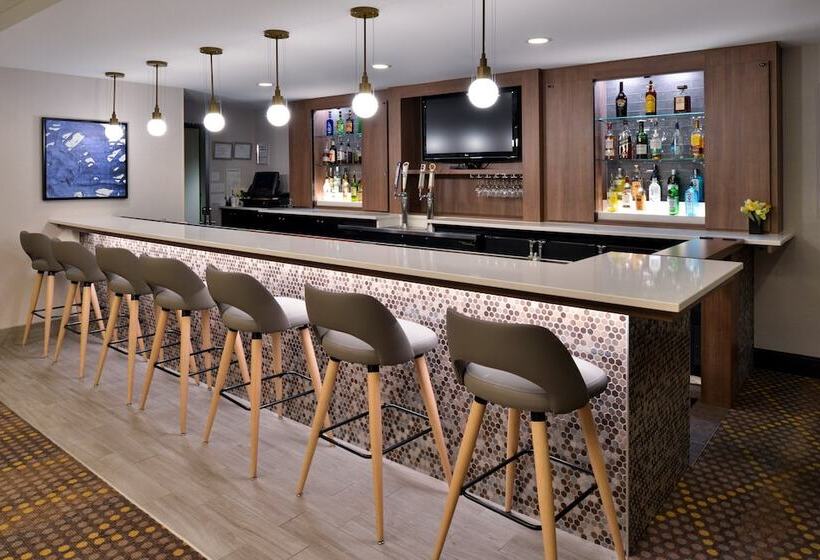 Holiday Inn Hotel & Suites Overland Park Convention Center By Ihg