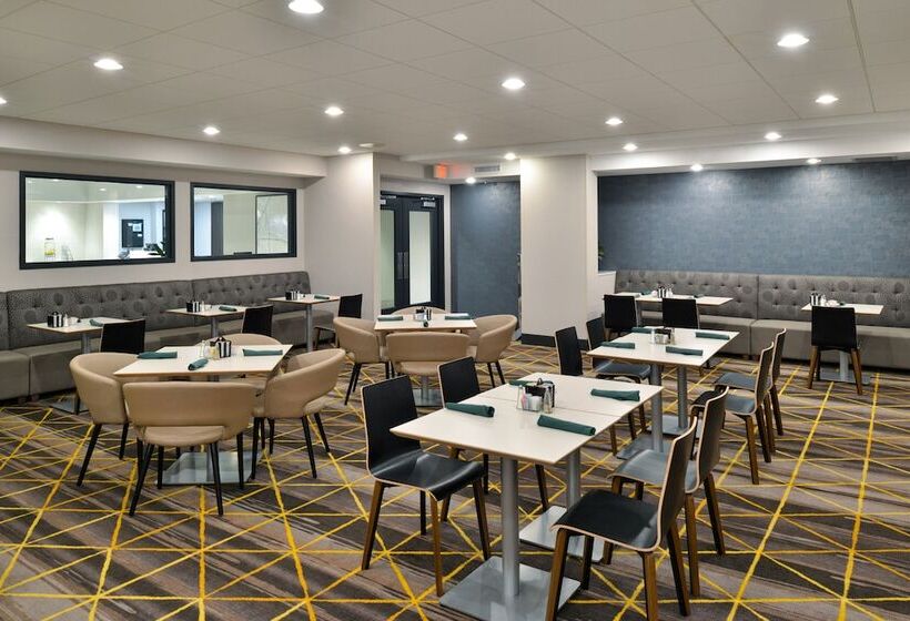 Holiday Inn Hotel & Suites Overland Park Convention Center By Ihg