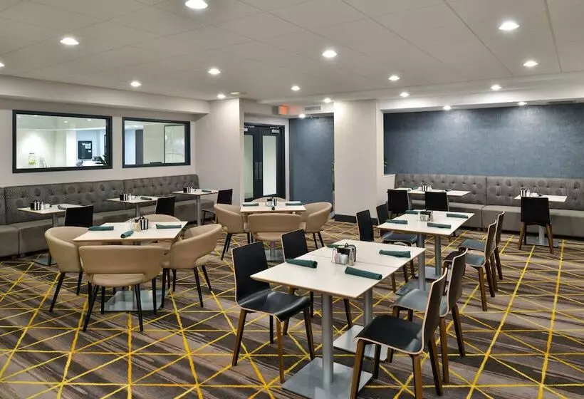 Holiday Inn Hotel & Suites Overland Park   Convention Center By Ihg