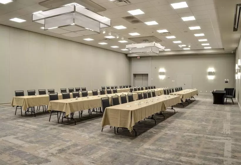 فندق Holiday Inn Fargo, An Ihg