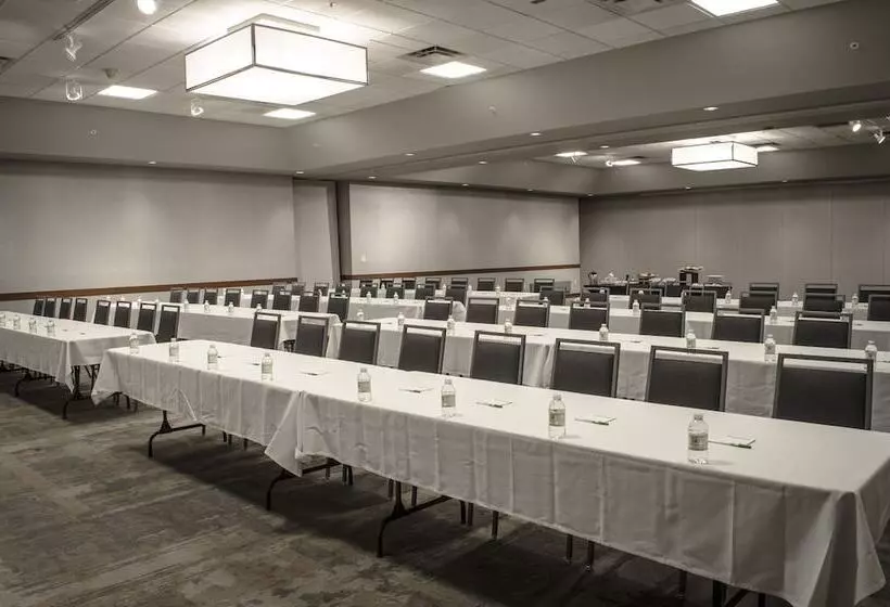 فندق Holiday Inn Fargo, An Ihg