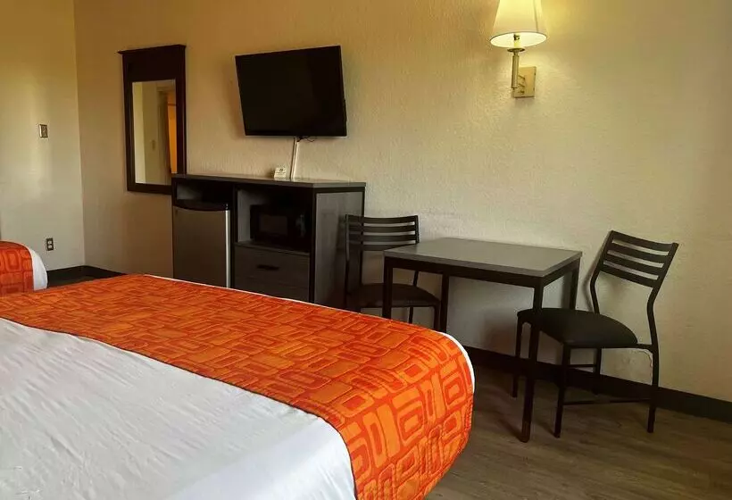 Отель Howard Johnson By Wyndham Galveston