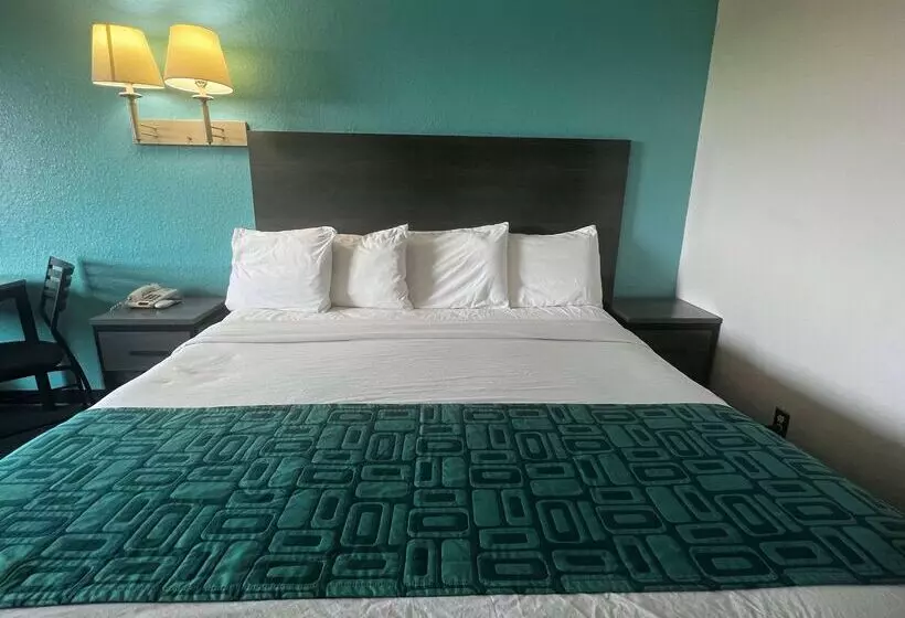 Отель Howard Johnson By Wyndham Galveston