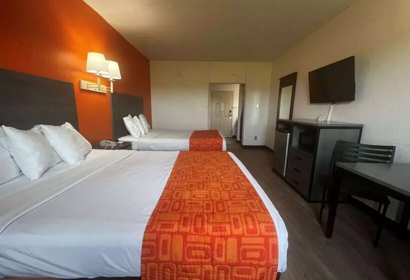 Отель Howard Johnson By Wyndham Galveston