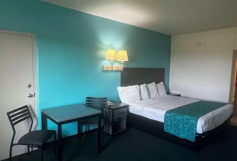 Отель Howard Johnson By Wyndham Galveston