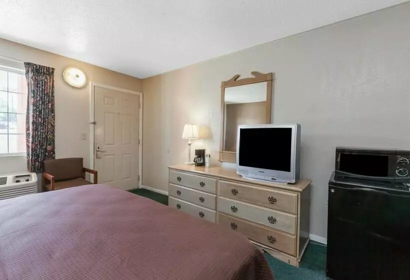 酒店 Howard Johnson By Wyndham Bakersfield