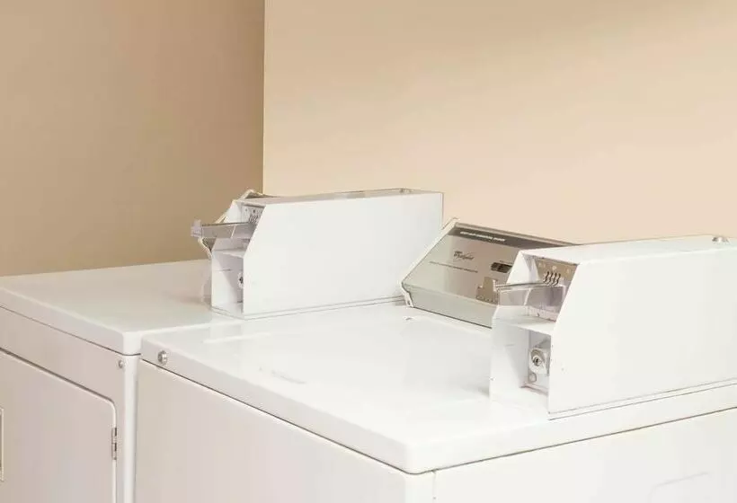 酒店 Howard Johnson By Wyndham Bakersfield