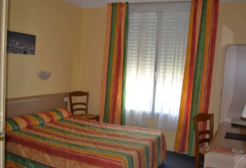 Отель Le Bretagne