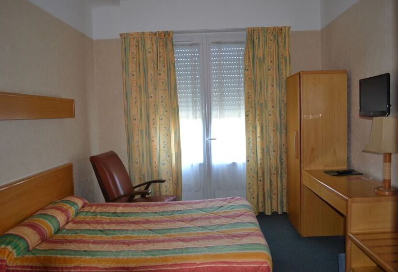 Отель Le Bretagne