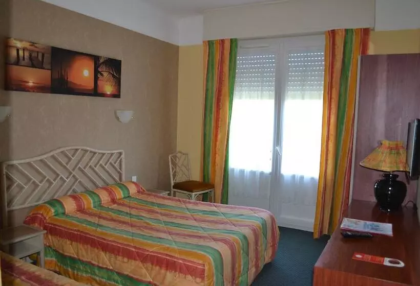 Отель Le Bretagne