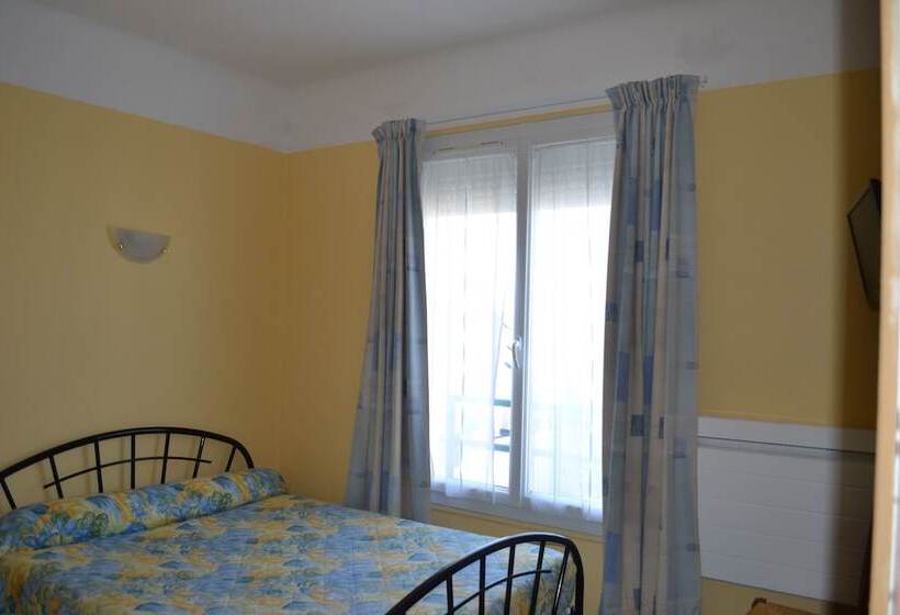 Отель Le Bretagne