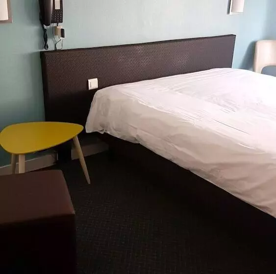 Отель Le Bretagne