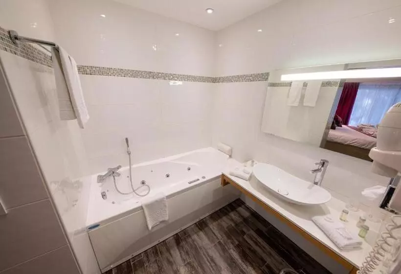 Отель Le Moulin Du Landion Hôtel Et Spa