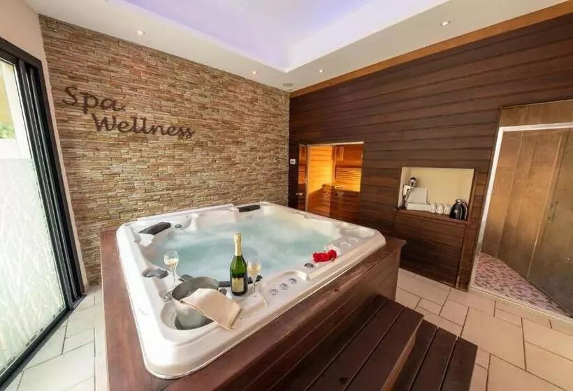 Отель Le Moulin Du Landion Hôtel Et Spa