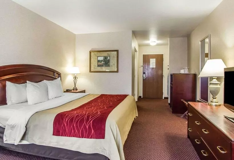 Отель Quality Inn & Suites Fort Madison Near Hwy 61