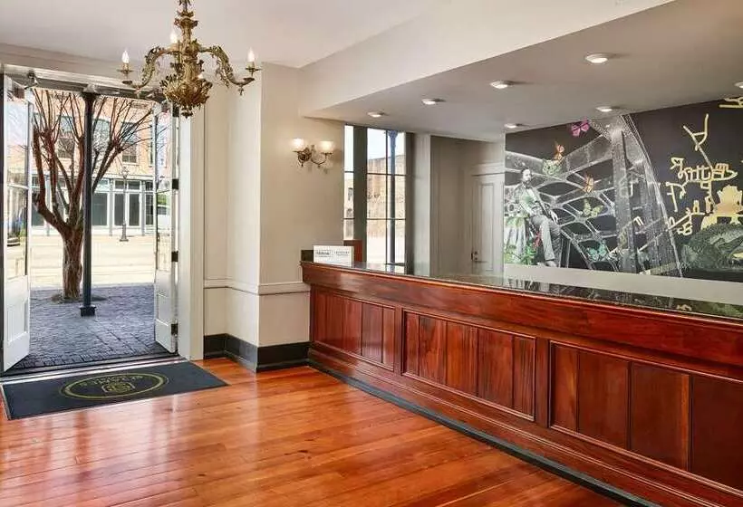 בית מלון כפרי The St. James