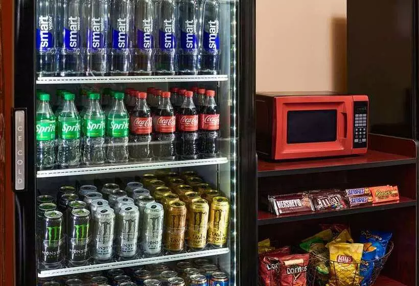 בית מלון כפרי The St. James