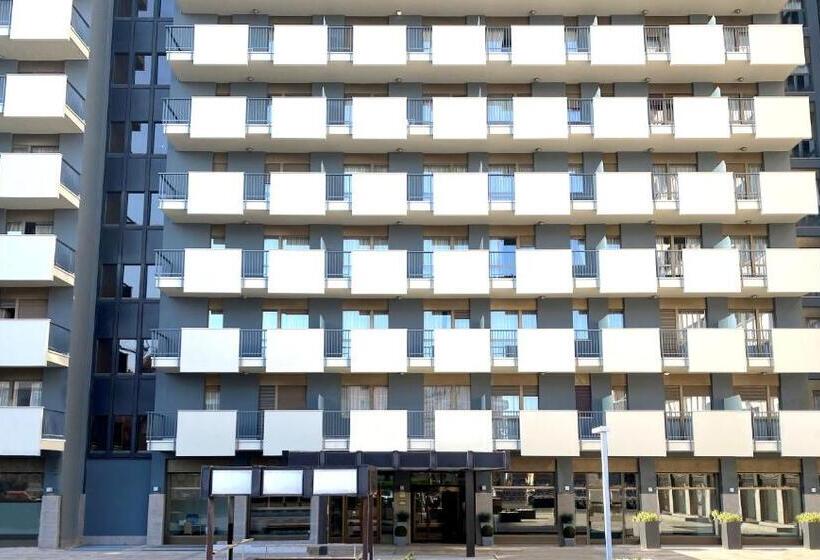 UNA HOTELS Hotel & Residence Contessa Jolanda Milano